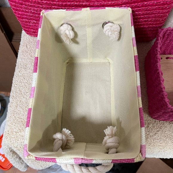 Set of 4 Baskets Pink Pattern Woven Baskets Excellent Condition! - Picture 9 of 13